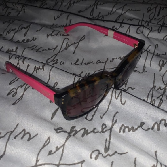 Coach sunglasses pink with leopard print… fun for the spring and summer! ;) - Picture 3 of 8